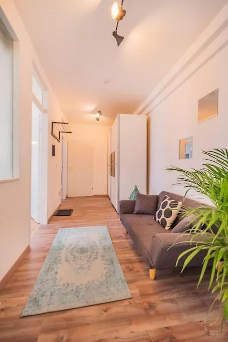 Top Location, Near Schoenbrunn Vienna Apartment